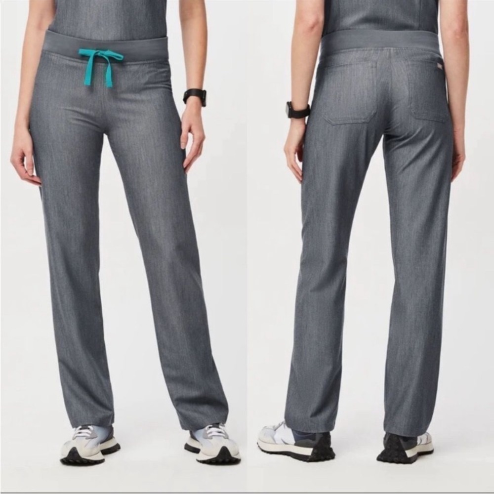 Figs Livingston basic scrub pants in graphite gray XS